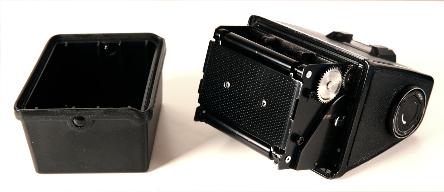 Pentax 645 70mm Film Back (only one)